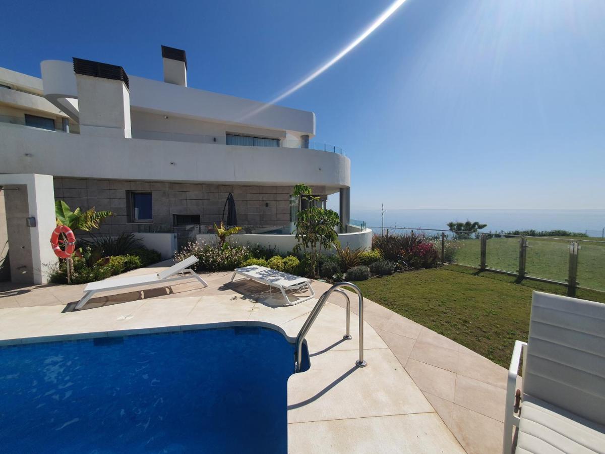 Luxury Beachfront Apartment With Pool, Sauna, Fitness And Gym In Province Malaga, Andalusia Mijas Esterno foto