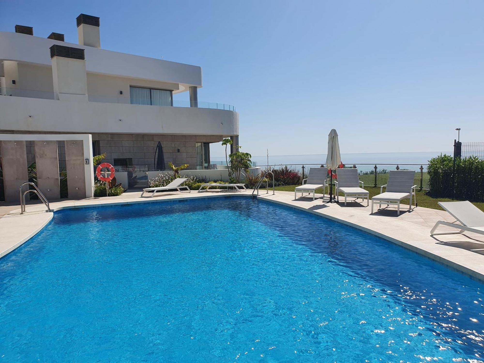 Luxury Beachfront Apartment With Pool, Sauna, Fitness And Gym In Province Malaga, Andalusia Mijas Esterno foto