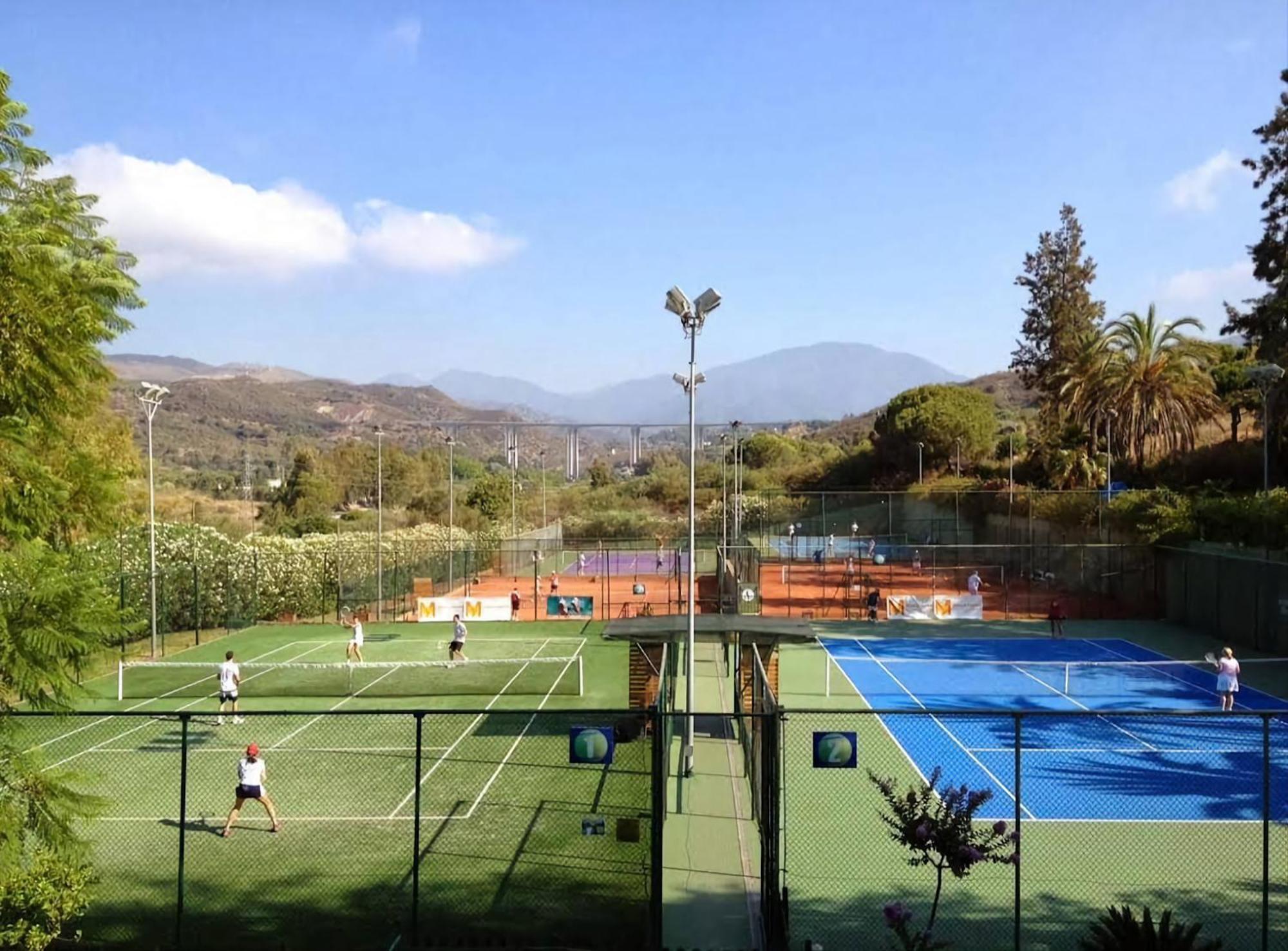Luxury Beachfront Apartment With Pool, Sauna, Fitness And Gym In Province Malaga, Andalusia Mijas Esterno foto